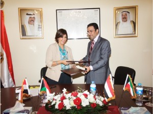 عميد المعهد العالي للفنون المسرحية د.فهد الهاجري وعميد كلية الآداب جامعة عين شمس الدكتور سوزان القليني